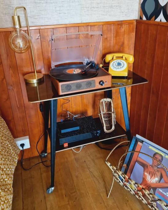 Studio 2 Pers Aux Inspirations 60S Chalon sur Saone Esterno foto